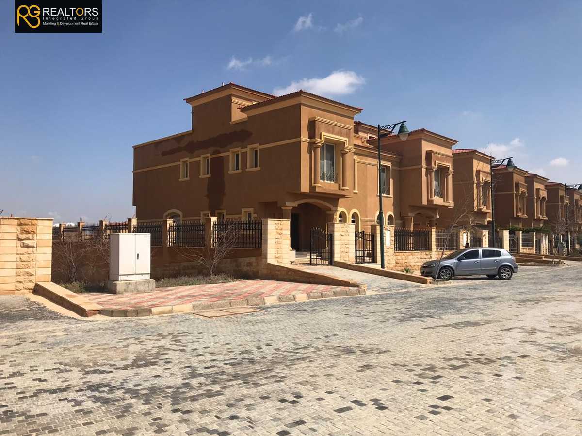 https://aqarmap.com.eg/ar/listing/4795758-for-sale-cairo-el-sheikh-zayed-city-compounds-in-sheikh-zayed-royal-meadows