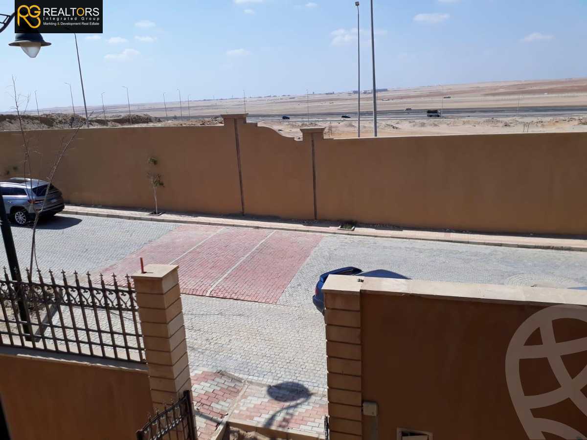 https://aqarmap.com.eg/ar/listing/4795762-for-sale-cairo-el-sheikh-zayed-city-compounds-in-sheikh-zayed-royal-meadows