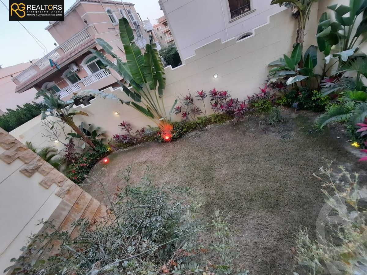 https://aqarmap.com.eg/en/listing/4795990-for-sale-cairo-el-sheikh-zayed-city-compounds-in-sheikh-zayed-el-yasmeen-compound