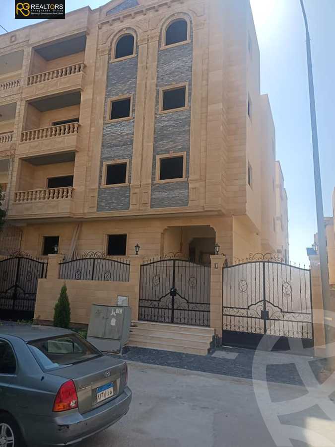 https://aqarmap.com.eg/ar/listing/4870580-for-sale-cairo-6th-of-october-ganob-el-ahyaaa-hay-el-andalous