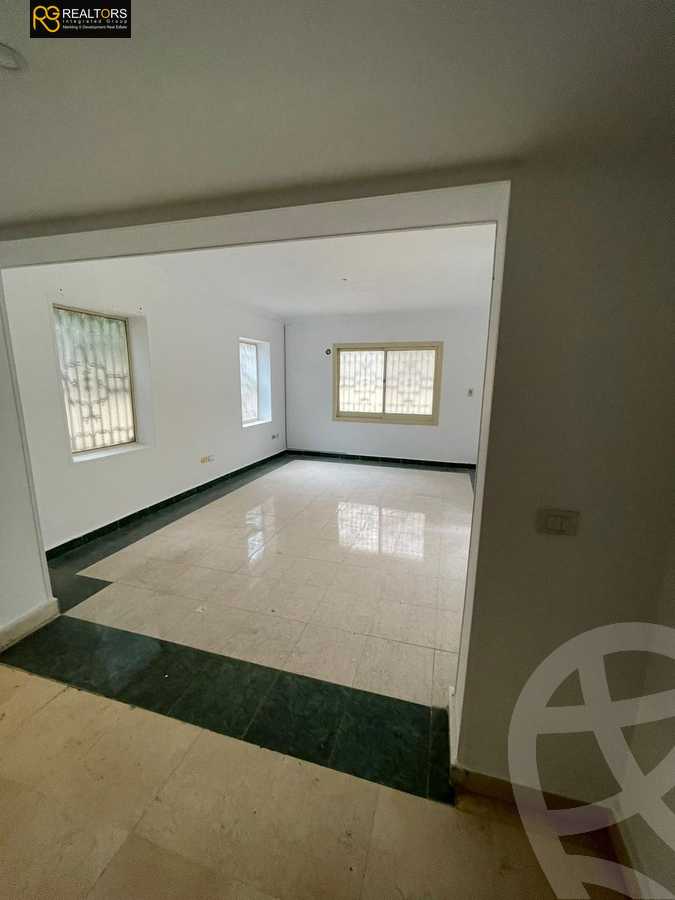 https://aqarmap.com.eg/ar/listing/4872400-for-sale-cairo-6th-of-october-featured-neighborhood-el-motamayez-neighborhood-abd-el-moneim-riad-st