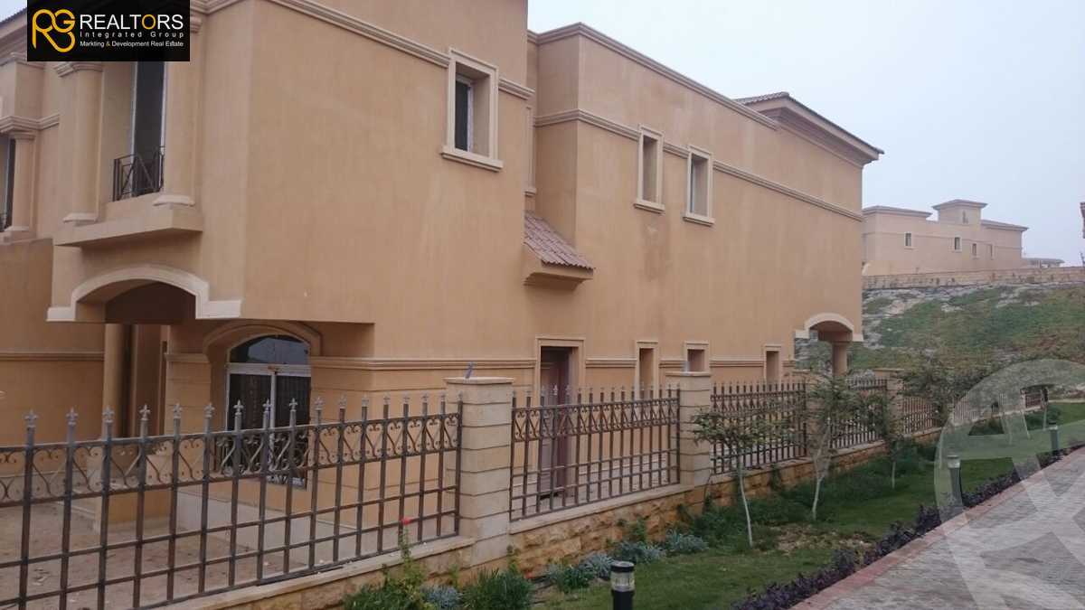 https://aqarmap.com.eg/en/listing/4906043-for-sale-cairo-el-sheikh-zayed-city-compounds-royal-meadows