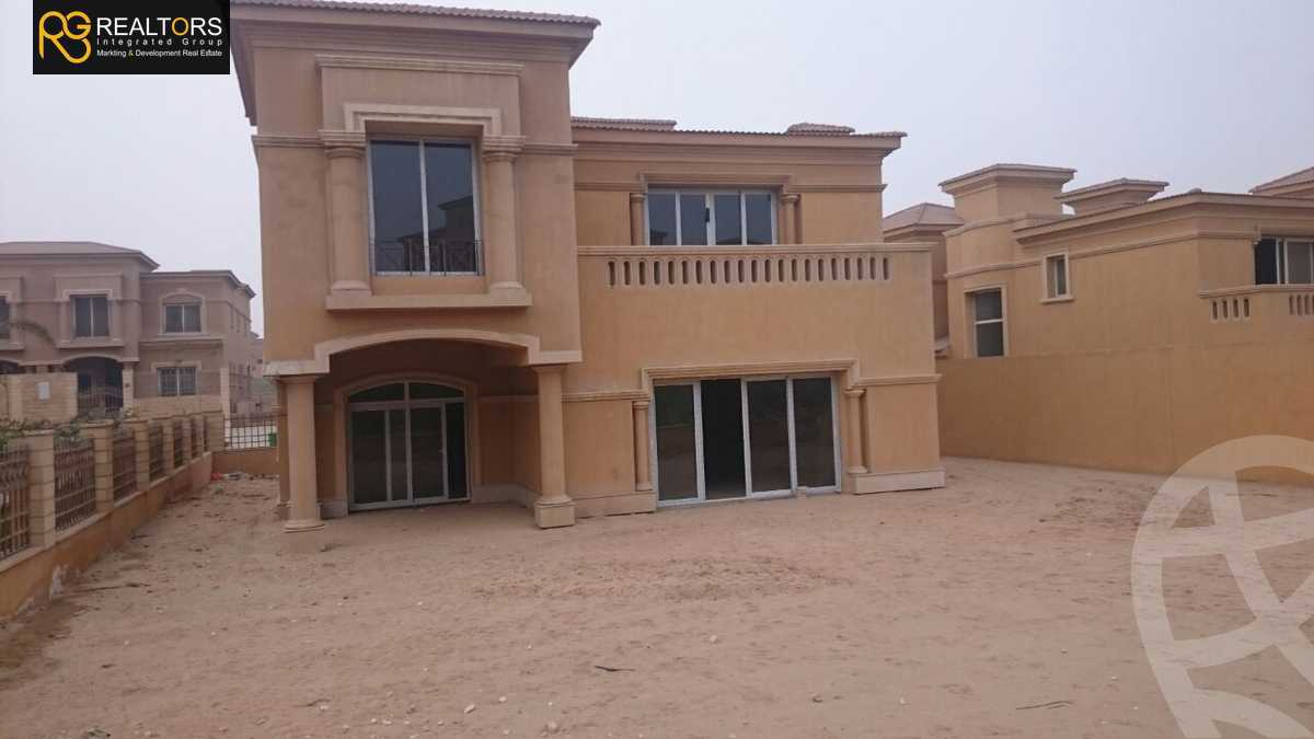 https://aqarmap.com.eg/en/listing/4906043-for-sale-cairo-el-sheikh-zayed-city-compounds-royal-meadows