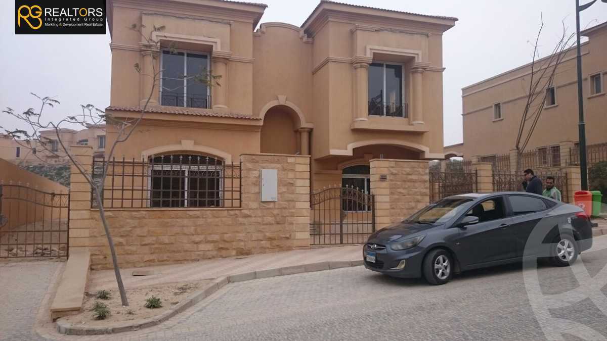 https://aqarmap.com.eg/en/listing/4906043-for-sale-cairo-el-sheikh-zayed-city-compounds-royal-meadows