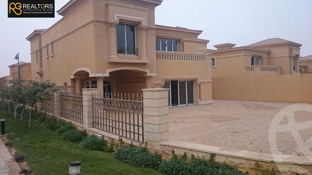 https://aqarmap.com.eg/en/listing/4906043-for-sale-cairo-el-sheikh-zayed-city-compounds-royal-meadows