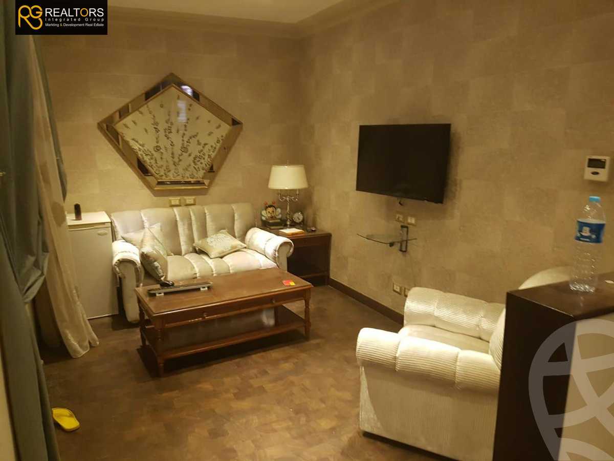 https://aqarmap.com.eg/ar/listing/4906085-for-sale-cairo-el-sheikh-zayed-city-compounds-greens