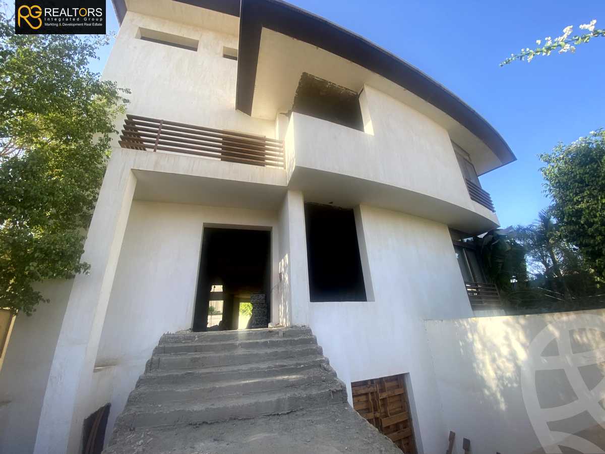 https://aqarmap.com.eg/en/listing/4925464-for-sale-cairo-el-sheikh-zayed-city-compounds-beverly-hills