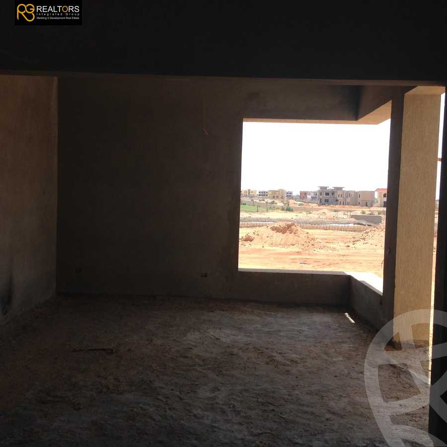 https://aqarmap.com.eg/ar/listing/4926998-for-sale-cairo-el-sheikh-zayed-city-alex-cairo-desert-road-mdyn-sfnks-ljdyd-el-ein-valley