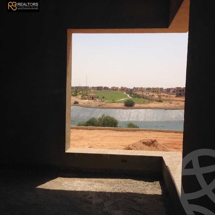 https://aqarmap.com.eg/ar/listing/4926998-for-sale-cairo-el-sheikh-zayed-city-alex-cairo-desert-road-mdyn-sfnks-ljdyd-el-ein-valley