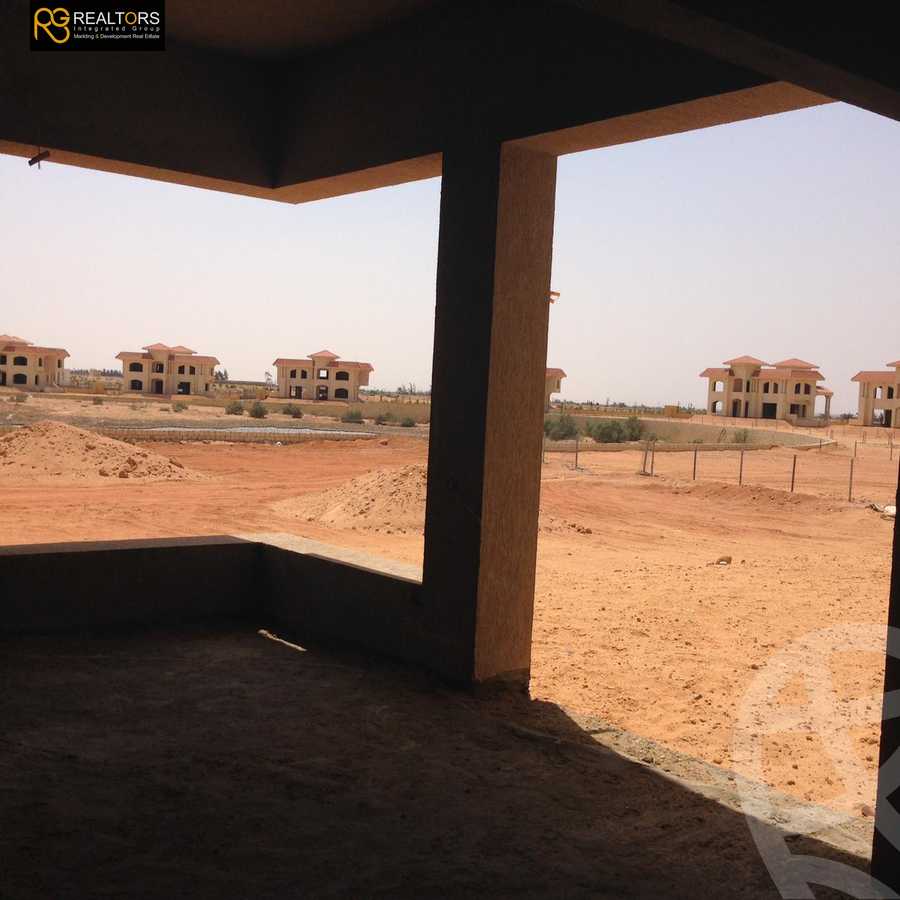 https://aqarmap.com.eg/ar/listing/4926998-for-sale-cairo-el-sheikh-zayed-city-alex-cairo-desert-road-mdyn-sfnks-ljdyd-el-ein-valley