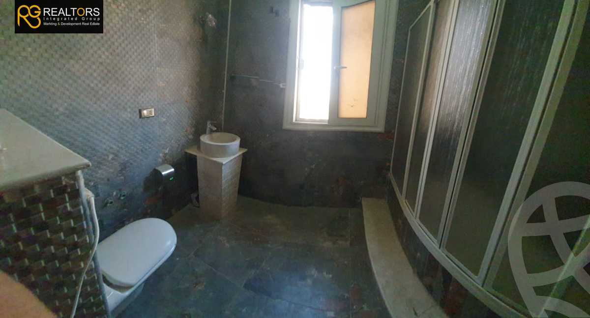 https://aqarmap.com.eg/ar/listing/4927679-for-sale-cairo-el-sheikh-zayed-city-compounds-royal-city