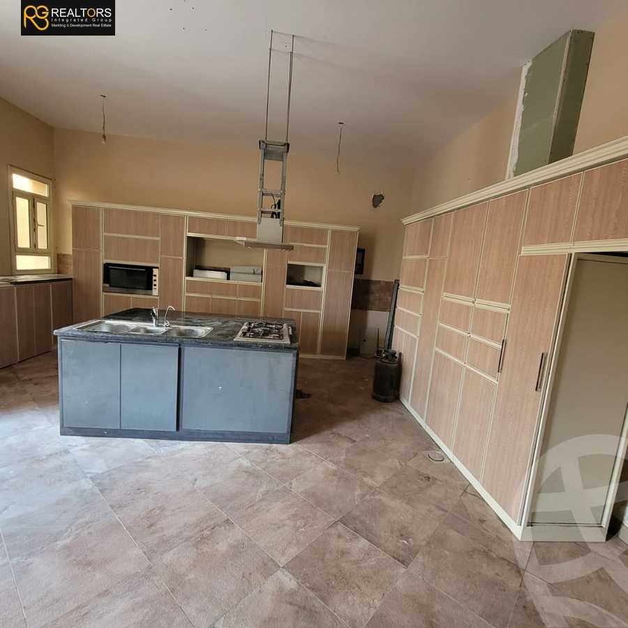 https://aqarmap.com.eg/ar/listing/4927679-for-sale-cairo-el-sheikh-zayed-city-compounds-royal-city