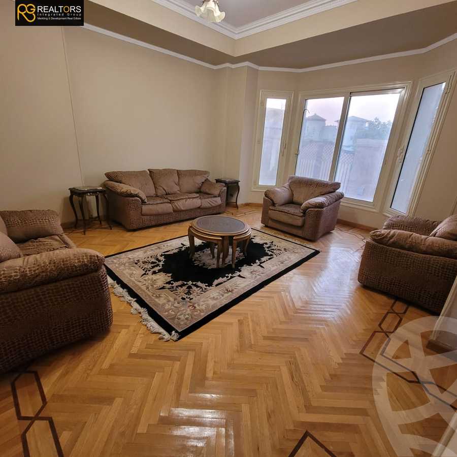 https://aqarmap.com.eg/ar/listing/4927679-for-sale-cairo-el-sheikh-zayed-city-compounds-royal-city