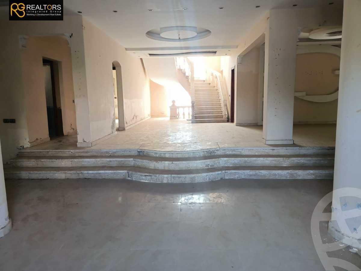 https://aqarmap.com.eg/ar/listing/5085440-for-sale-cairo-el-sheikh-zayed-city-compounds-el-yasmeen-compound