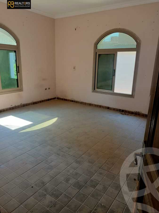 https://aqarmap.com.eg/en/listing/5085440-for-sale-cairo-el-sheikh-zayed-city-compounds-el-yasmeen-compound