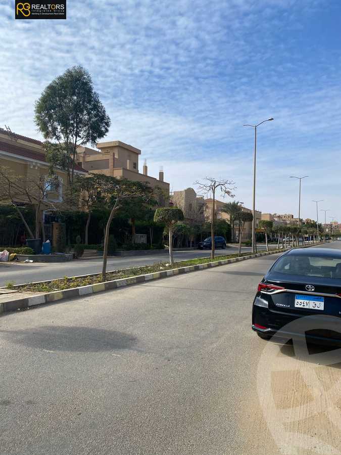 https://aqarmap.com.eg/en/listing/5085605-for-sale-cairo-el-sheikh-zayed-city-compounds-el-yasmeen-compound