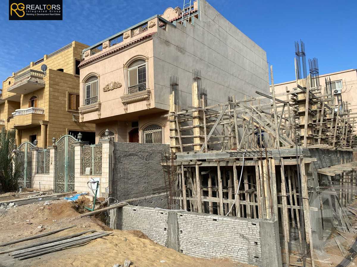 https://aqarmap.com.eg/ar/listing/5085605-for-sale-cairo-el-sheikh-zayed-city-compounds-el-yasmeen-compound