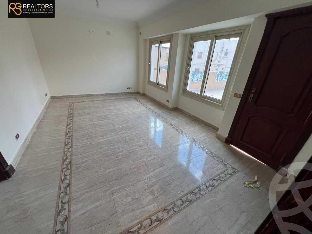 https://aqarmap.com.eg/ar/listing/5085721-for-sale-cairo-el-sheikh-zayed-city-compounds-el-yasmeen-compound