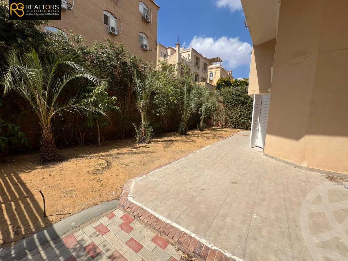 https://aqarmap.com.eg/ar/listing/5085721-for-sale-cairo-el-sheikh-zayed-city-compounds-el-yasmeen-compound