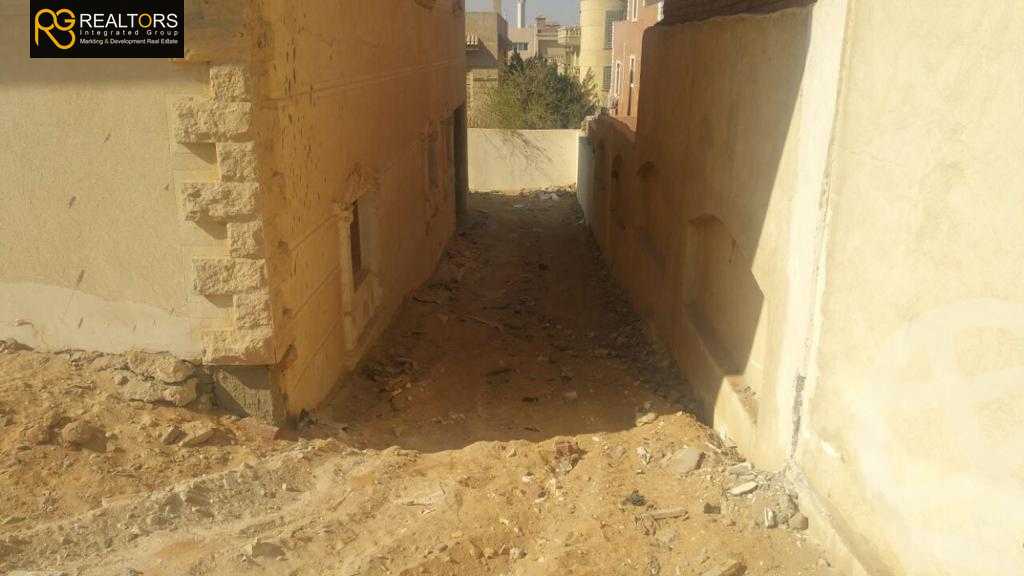 https://aqarmap.com.eg/en/listing/5086282-for-sale-cairo-el-sheikh-zayed-city-compounds-el-yasmeen-compound