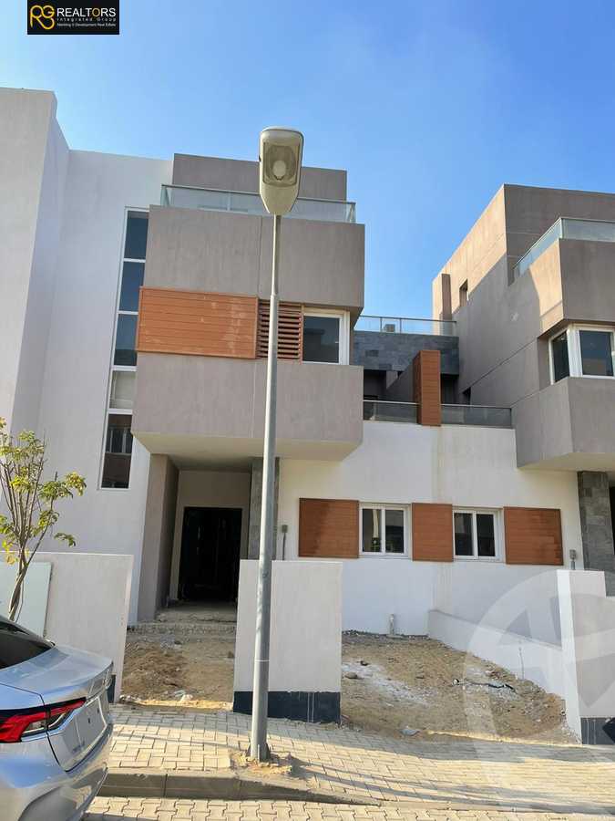 https://aqarmap.com.eg/en/listing/5091888-for-sale-cairo-el-sheikh-zayed-city-compounds-zayed-regency