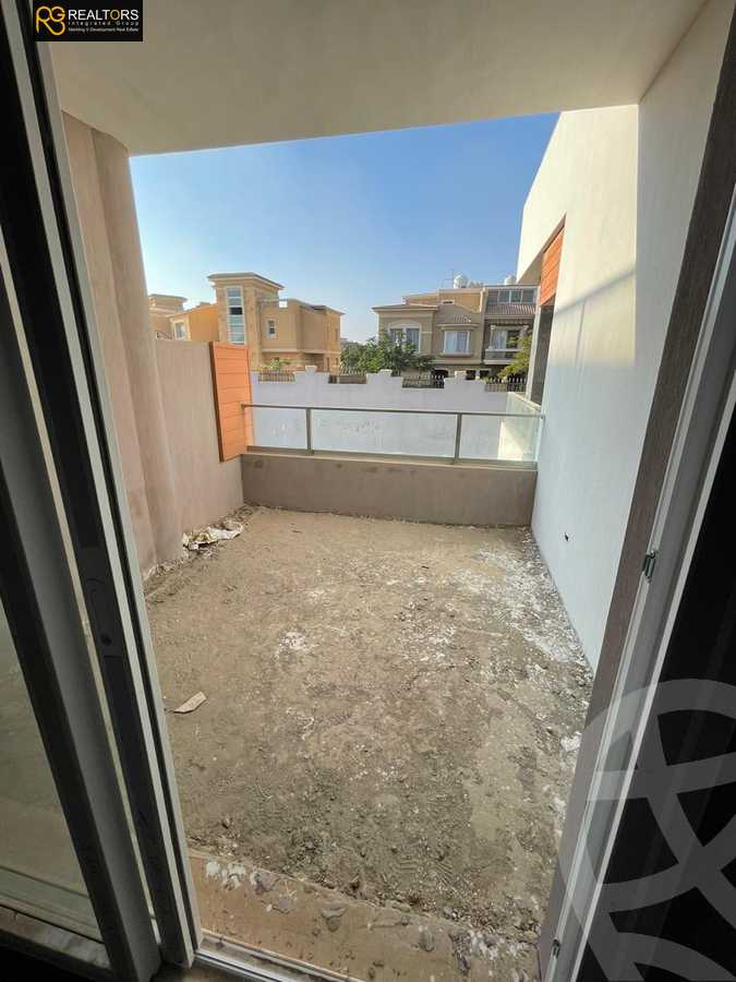 https://aqarmap.com.eg/en/listing/5091888-for-sale-cairo-el-sheikh-zayed-city-compounds-zayed-regency