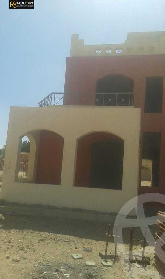 https://aqarmap.com.eg/en/listing/5227006-for-sale-cairo-el-sheikh-zayed-city-alex-cairo-desert-road-mdyn-sfnks-ljdyd-de-joya-park-compound-taj-misr