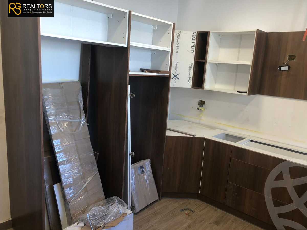 https://aqarmap.com.eg/en/listing/5227168-for-sale-cairo-el-sheikh-zayed-city-compounds-beverly-hills