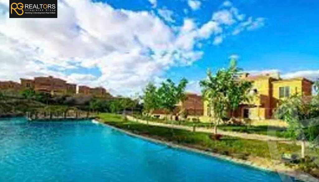 https://aqarmap.com.eg/en/listing/5232324-for-sale-cairo-el-sheikh-zayed-city-compounds-royal-meadows