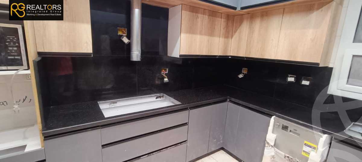https://aqarmap.com.eg/ar/listing/5242712-for-sale-cairo-el-sheikh-zayed-city-compounds-etapa