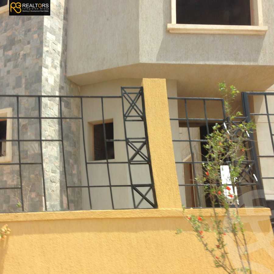 https://aqarmap.com.eg/en/listing/5242867-for-sale-cairo-el-sheikh-zayed-city-alex-cairo-desert-road-mdyn-sfnks-ljdyd-el-ein-valley