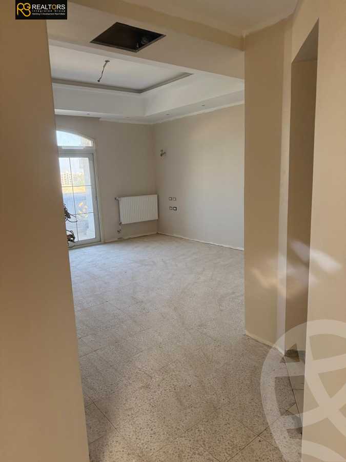 https://aqarmap.com.eg/ar/listing/5250784-for-sale-cairo-new-cairo-compounds-royal-maxim