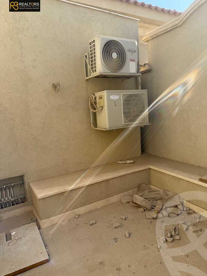 https://aqarmap.com.eg/ar/listing/5250784-for-sale-cairo-new-cairo-compounds-royal-maxim