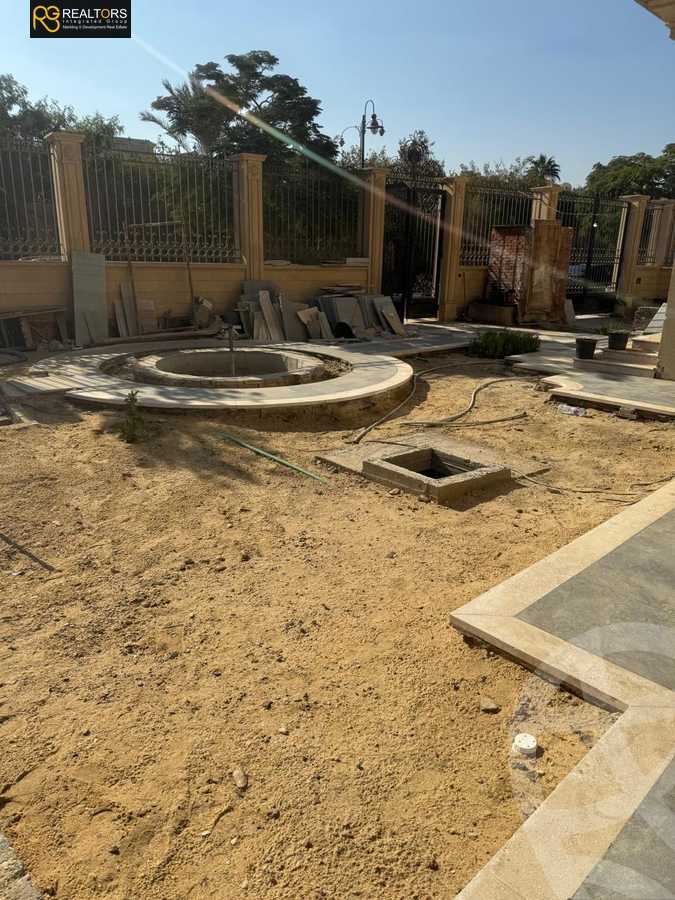 https://aqarmap.com.eg/ar/listing/5250784-for-sale-cairo-new-cairo-compounds-royal-maxim