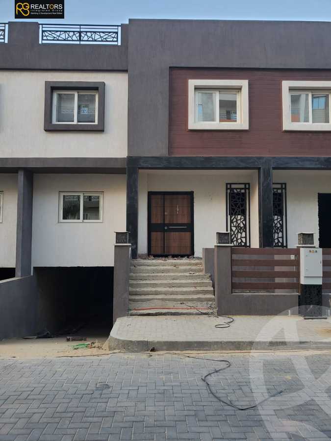 https://aqarmap.com.eg/en/listing/5290718-for-sale-cairo-new-cairo-compounds-rock-vera