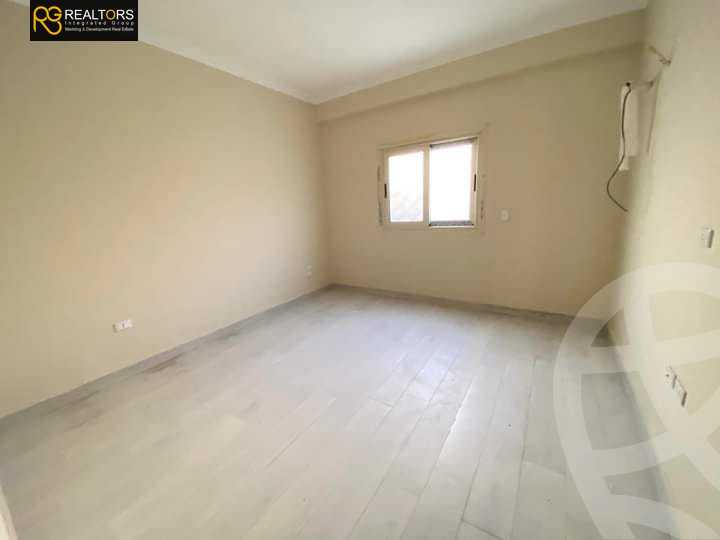 https://aqarmap.com.eg/en/listing/5293526-for-sale-cairo-6th-of-october-featured-neighborhood-first-touristic-village-el-shaheed-mohammed-abdul-latif-alshimi-st