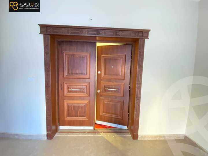 https://aqarmap.com.eg/en/listing/5293526-for-sale-cairo-6th-of-october-featured-neighborhood-first-touristic-village-el-shaheed-mohammed-abdul-latif-alshimi-st