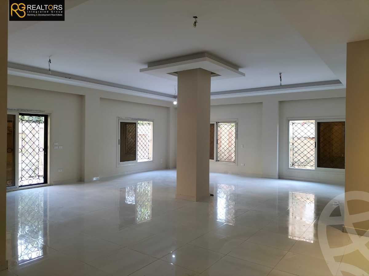 https://aqarmap.com.eg/en/listing/5293526-for-sale-cairo-6th-of-october-featured-neighborhood-first-touristic-village-el-shaheed-mohammed-abdul-latif-alshimi-st