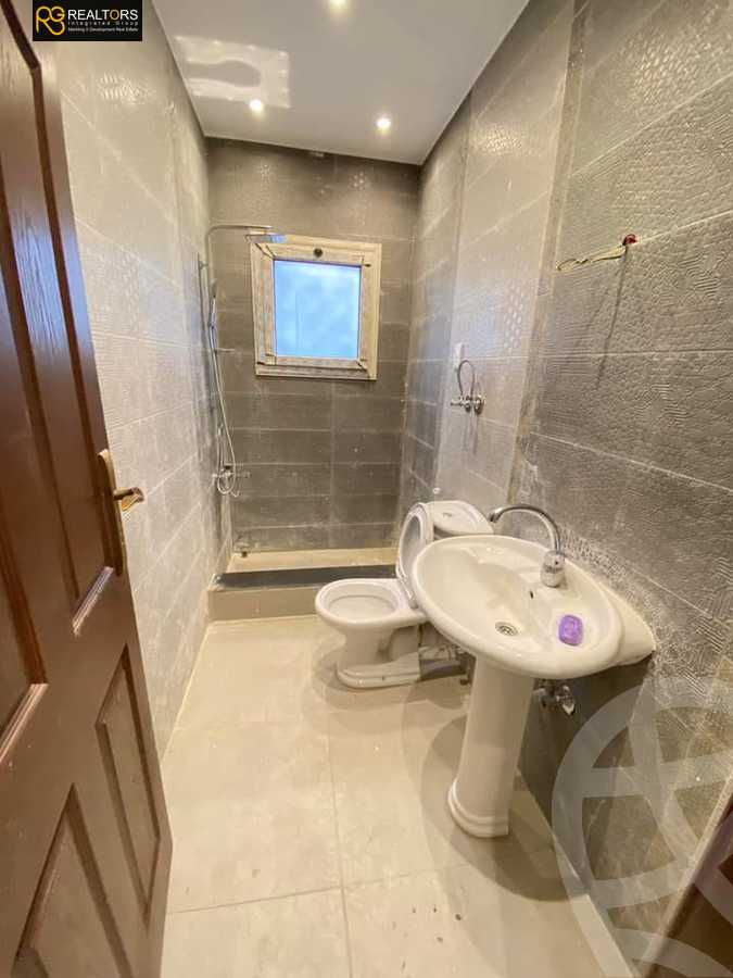 https://aqarmap.com.eg/en/listing/5293526-for-sale-cairo-6th-of-october-featured-neighborhood-first-touristic-village-el-shaheed-mohammed-abdul-latif-alshimi-st
