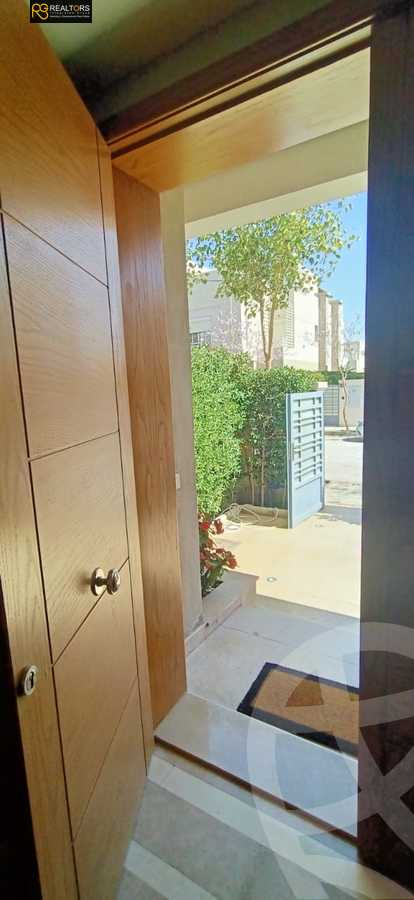 https://aqarmap.com.eg/ar/listing/5343907-for-sale-cairo-el-sheikh-zayed-city-compounds-atrio