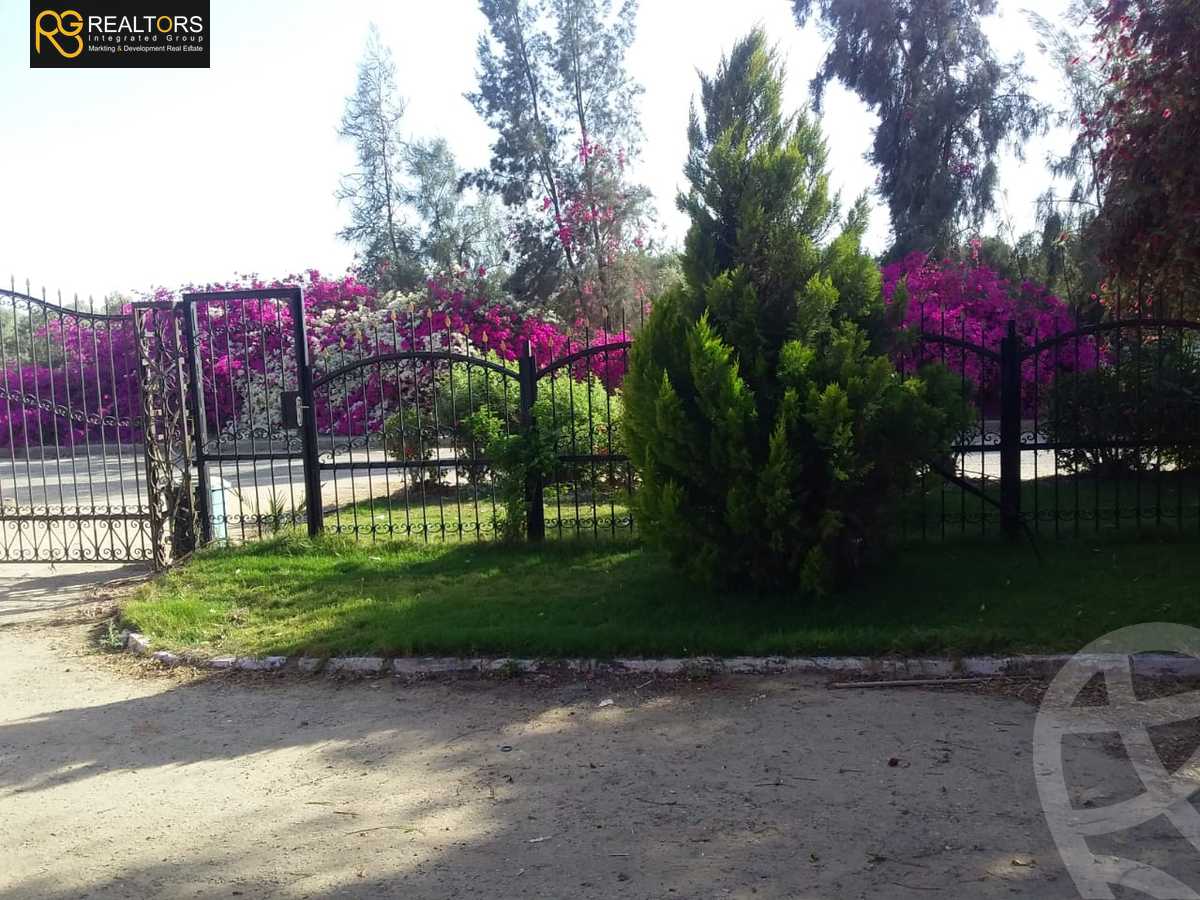 https://aqarmap.com.eg/en/listing/5344298-for-sale-cairo-el-sheikh-zayed-city-alex-cairo-desert-road-mdyn-sfnks-ljdyd-stella-di-mare-farms