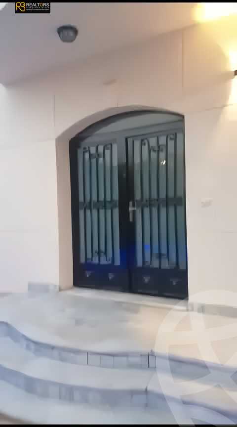 https://aqarmap.com.eg/ar/listing/5344467-for-sale-cairo-el-sheikh-zayed-city-compounds-el-rabwa