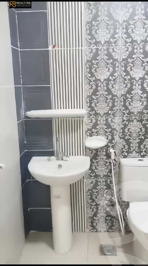 https://aqarmap.com.eg/ar/listing/5344467-for-sale-cairo-el-sheikh-zayed-city-compounds-el-rabwa