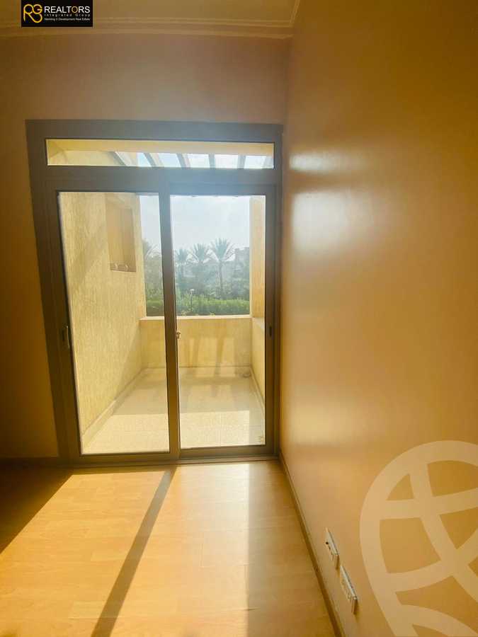 https://aqarmap.com.eg/en/listing/5344539-for-sale-cairo-el-sheikh-zayed-city-compounds-kmbwnd-ljry-swdyk