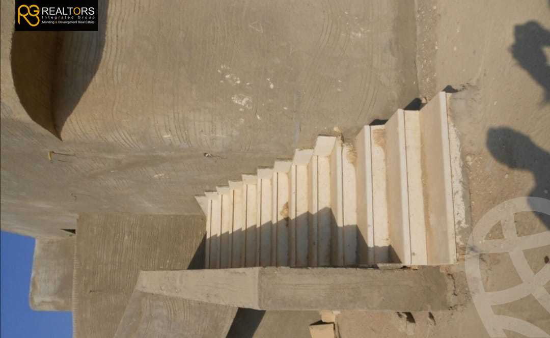 https://aqarmap.com.eg/en/listing/5344777-for-sale-cairo-el-sheikh-zayed-city-alex-cairo-desert-road-mdyn-sfnks-ljdyd-sandorini