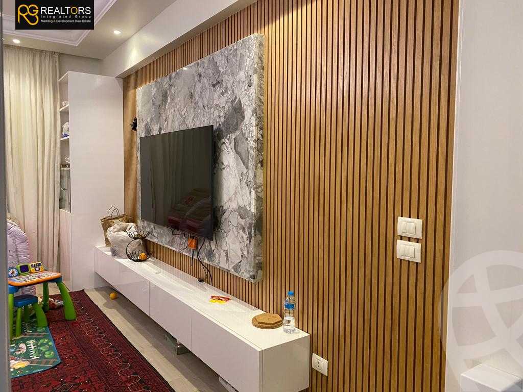 https://aqarmap.com.eg/ar/listing/5397052-for-sale-cairo-el-sheikh-zayed-city-compounds-meadows-park