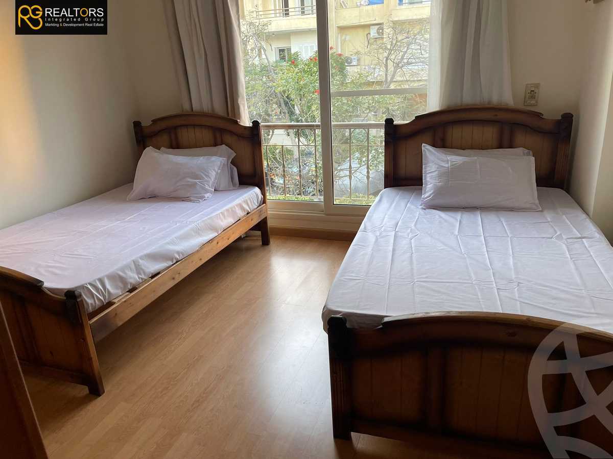 https://aqarmap.com.eg/ar/listing/5397077-for-sale-cairo-el-sheikh-zayed-city-compounds-zayed-2000