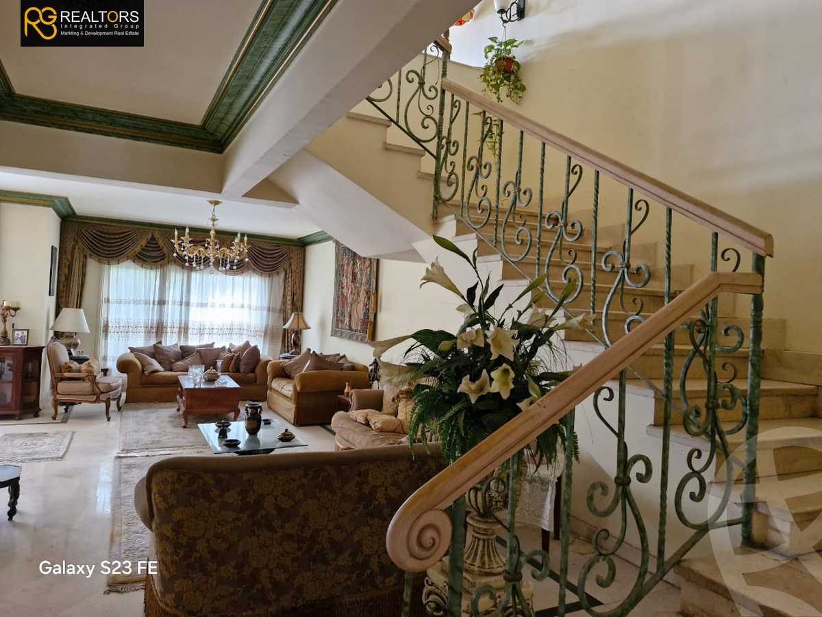 https://aqarmap.com.eg/en/listing/5397193-for-sale-cairo-el-sheikh-zayed-city-compounds-zayed-2000