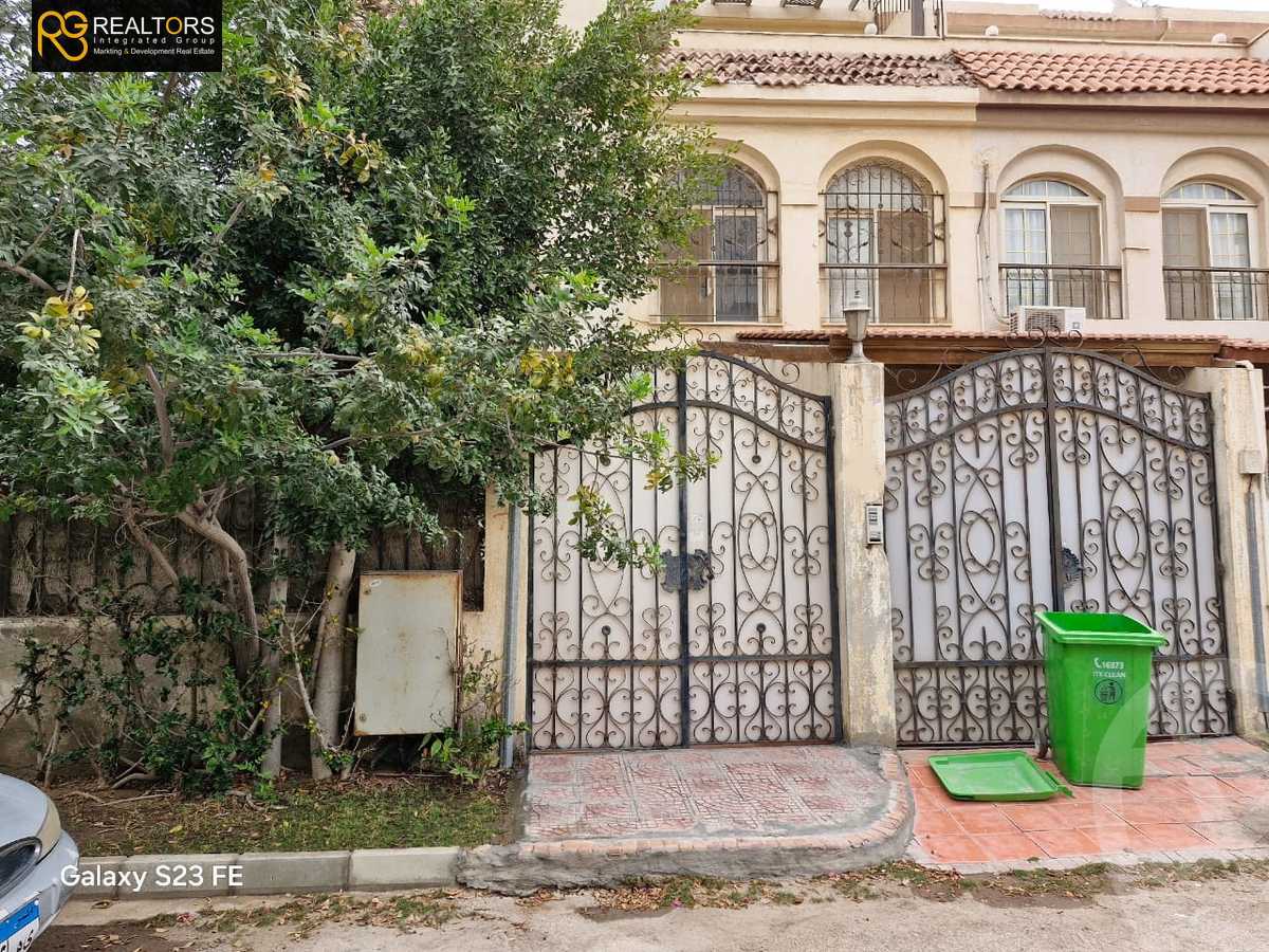 https://aqarmap.com.eg/en/listing/5397193-for-sale-cairo-el-sheikh-zayed-city-compounds-zayed-2000