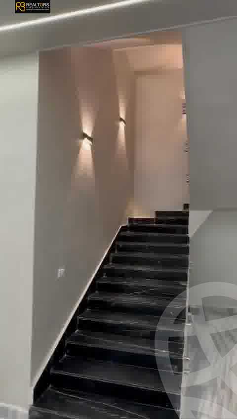 https://aqarmap.com.eg/en/listing/5397237-for-sale-cairo-el-sheikh-zayed-city-compounds-zayed-dunes